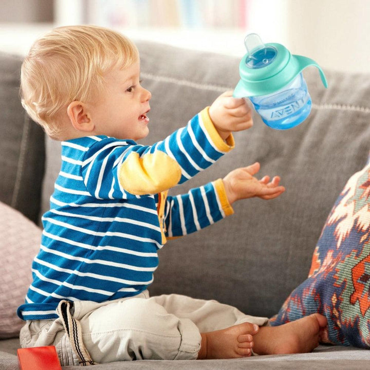 Philips Avent Drinking cup - 6 m+ - 200 ml - Zrafh.com - Your Destination for Baby & Mother Needs in Saudi Arabia