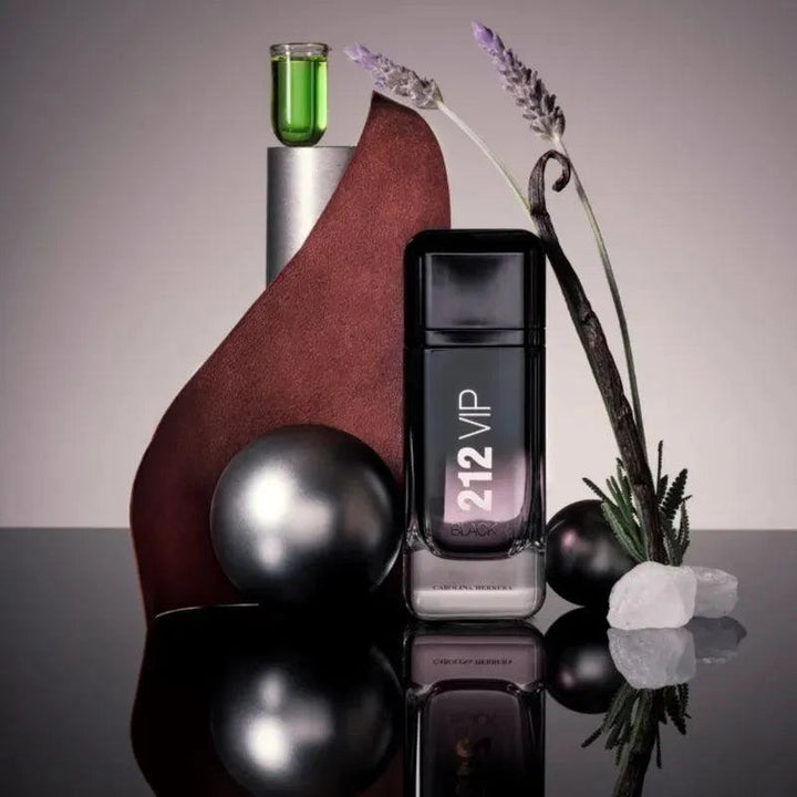 Carolina Herrera 212 Vip Black For Men - Eau de Parfum - 100 ml - Zrafh.com - Your Destination for Baby & Mother Needs in Saudi Arabia