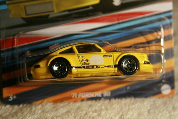 Hot Wheels Themed HW Racing Circuit Yellow - ZRAFH