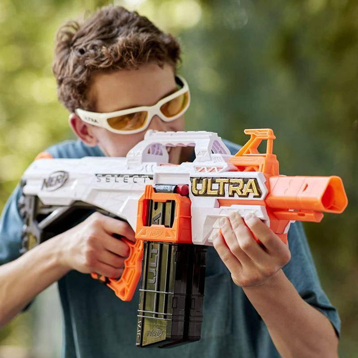 Nerf Ultra Select Fully Motorized Blaster Fire for Distance or Accuracy - 20 Darts - ZRAFH