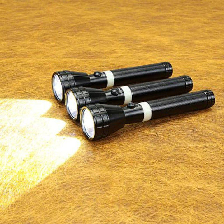 Geepas Pack Of 3 Water Resistant LED Flashlight - GFL4623 - Zrafh.com - Your Destination for Baby & Mother Needs in Saudi Arabia