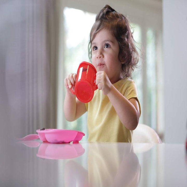 Tommee Tippee Essentials First Cup - Red - Zrafh.com - Your Destination for Baby & Mother Needs in Saudi Arabia