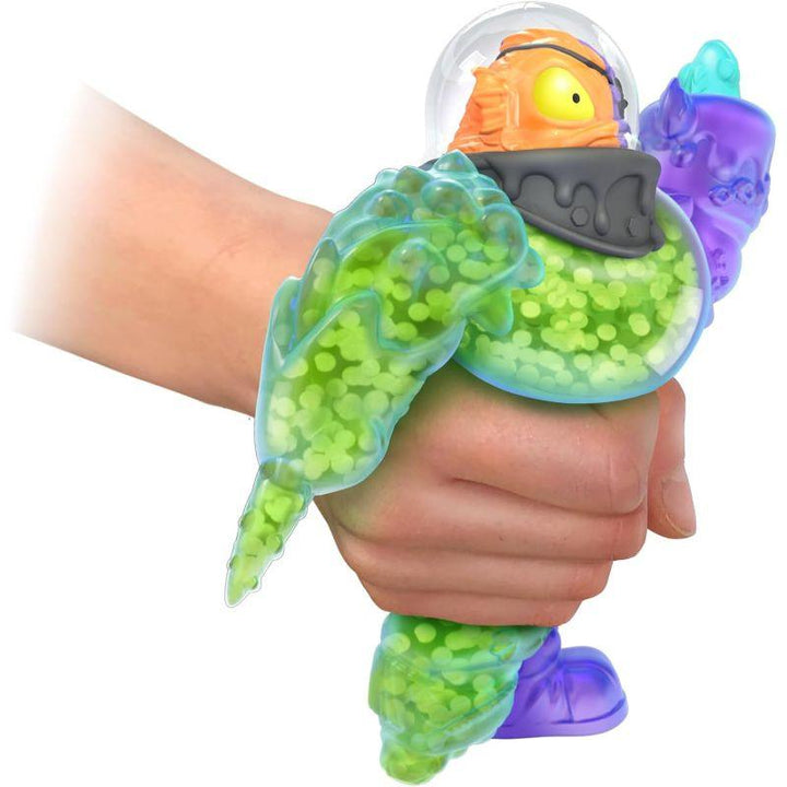 Heroes of God Jit Zu Action Figure - Deep Go Sea Bull Breath Double Pack with 2-in-1 Go Power Weapon - Green - Zrafh.com - Your Destination for Baby & Mother Needs in Saudi Arabia